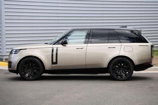 Batumi Gold 2026 Land Rover Range Rover P550e SE SWB