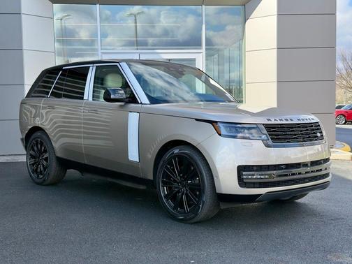 Batumi Gold 2026 Land Rover Range Rover P550e SE SWB