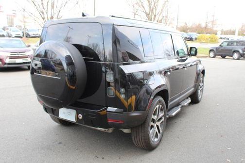 2026 Land Rover Defender 110 P300 S