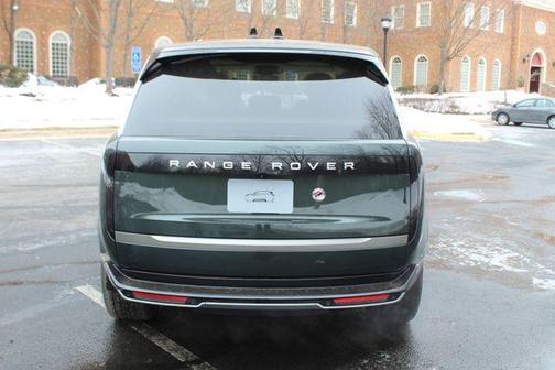 2026 Land Rover Range Rover P400 SE SWB