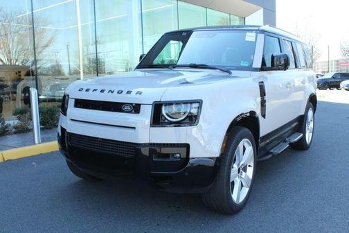 Borasco Grey 2026 Land Rover Defender 130 P400 X-Dynamic SE