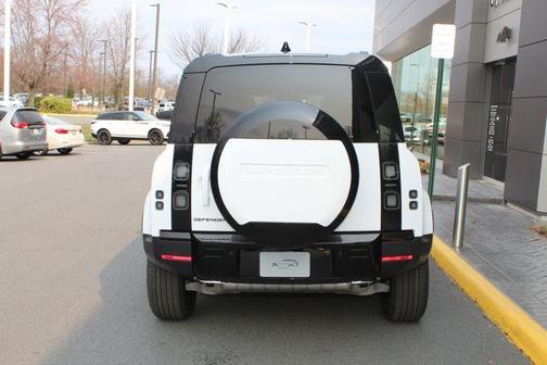 2026 Land Rover Defender 110 P300 S