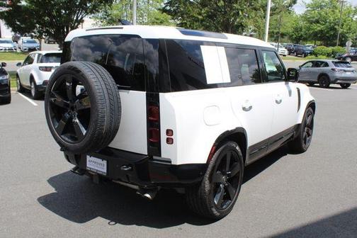 2025 Land Rover Defender P500 X-Dynamic SE