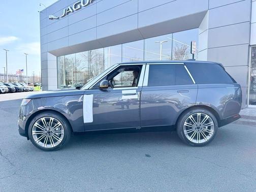 2026 Land Rover Range Rover P400 SE SWB