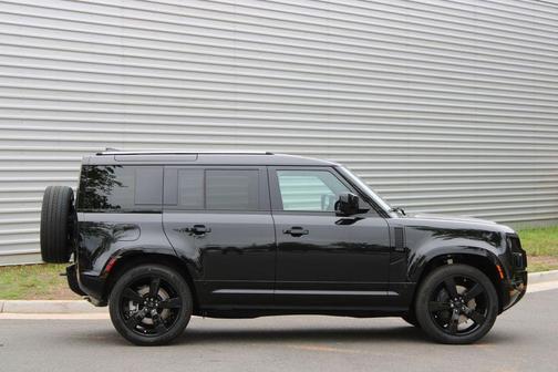 Santorini Black 2026 Land Rover Defender P400 X-Dynamic SE