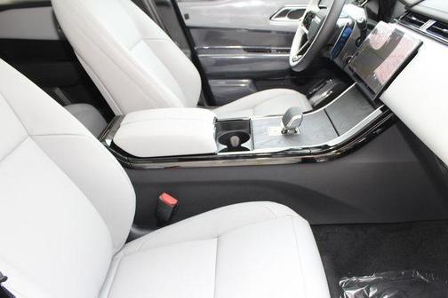 2026 Land Rover Range Rover Velar P400 Dynamic SE