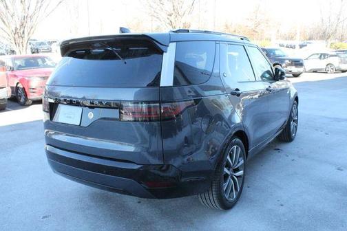 2026 Land Rover Discovery Dynamic SE AWD