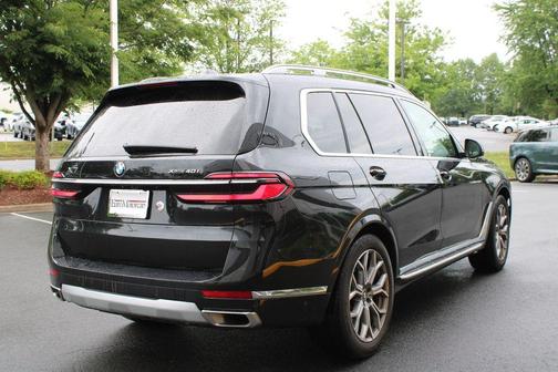 Black Sapphire Metallic 2023 BMW X7 xDrive40i