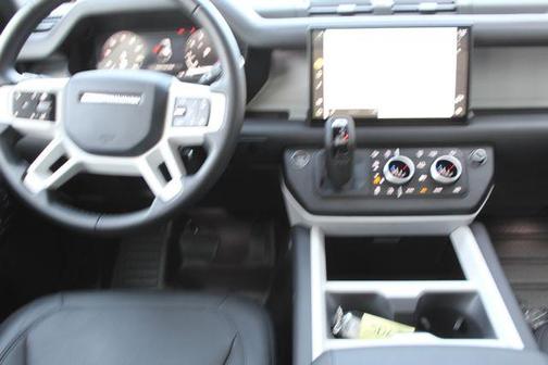 2025 Land Rover Defender 110 P300 S