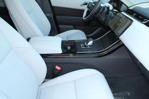 Batumi Gold 2026 Land Rover Range Rover Velar P250 Dynamic SE