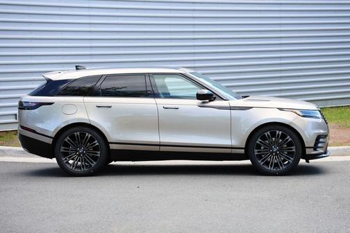Batumi Gold 2026 Land Rover Range Rover Velar P250 Dynamic SE