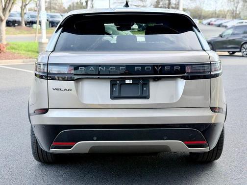 2026 Land Rover Range Rover Velar P250 Dynamic SE