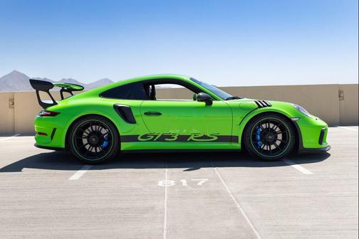 Lizard Green 2019 Porsche 911 GT3 RS