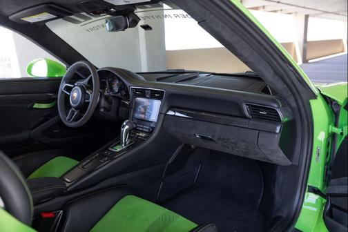 Lizard Green 2019 Porsche 911 GT3 RS