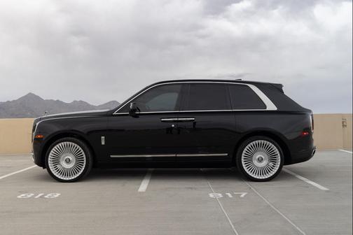 Black Diamond 2021 Rolls-Royce Cullinan SUV
