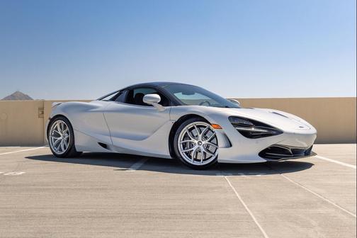 Glacier White 2020 McLaren 720S Performance