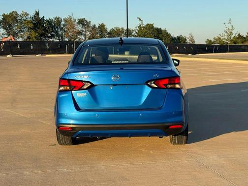 2021 Nissan Versa 1.6 SV