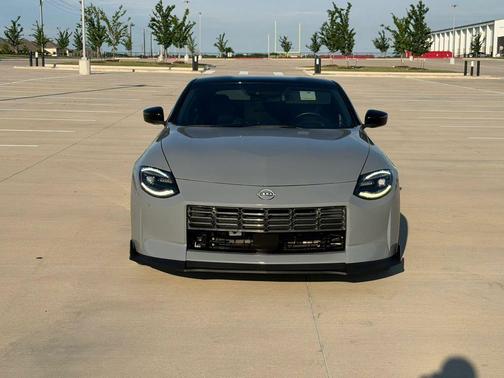 Boulder Gray Two-Tone/Super Black 2023 Nissan Z Performance Auto