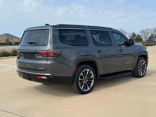 2022 Jeep Wagoneer Series II 4x4