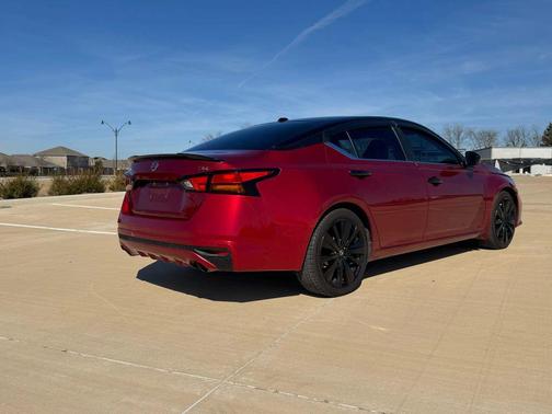 2020 Nissan Altima SR FWD