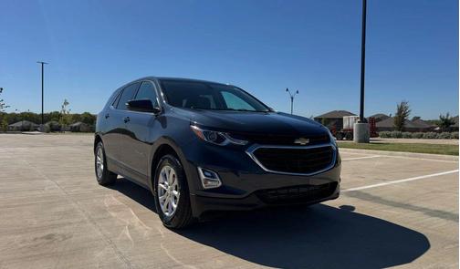 Grey 2018 Chevrolet Equinox LT