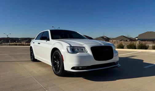 2017 Chrysler 300 Limited