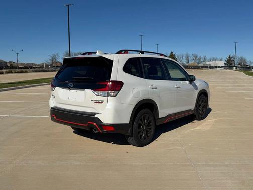 Crystal White Pearl 2019 Subaru Forester Sport