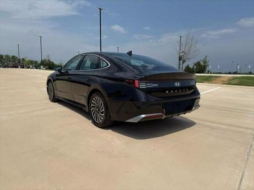 2024 Hyundai SONATA Hybrid SE