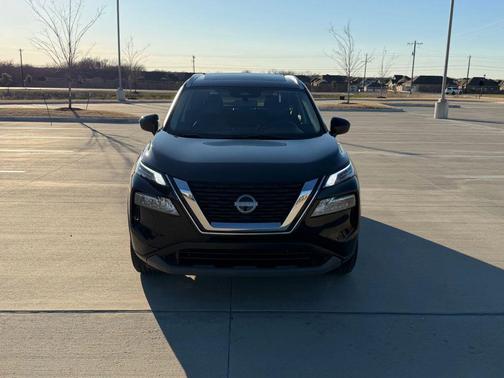 Super Black 2023 Nissan Rogue SV