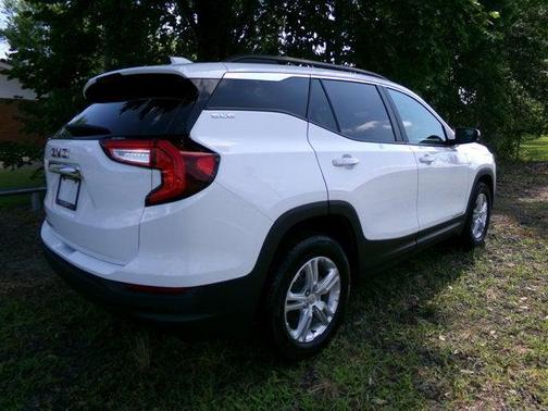Summit White 2024 GMC Terrain SLE