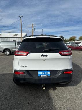 2016 Jeep Cherokee Altitude