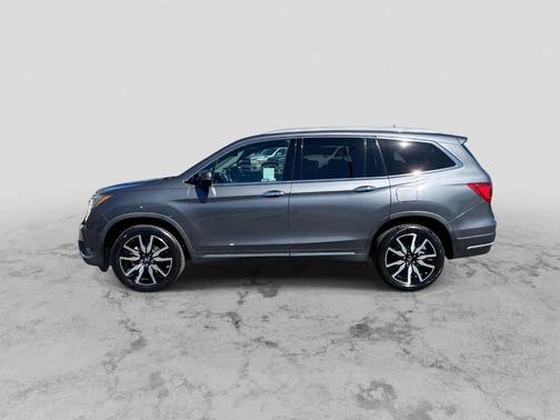 Modern Steel Metallic 2021 Honda Pilot Touring 8-Passenger