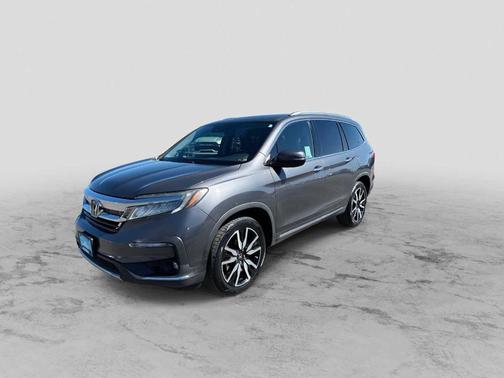 Modern Steel Metallic 2021 Honda Pilot Touring 8-Passenger