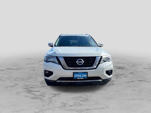 2020 Nissan Pathfinder SL