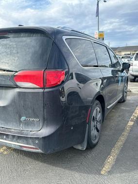 2018 Chrysler Pacifica Hybrid Limited