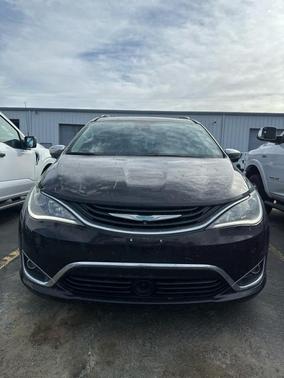 2018 Chrysler Pacifica Hybrid Limited