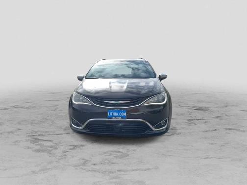 2018 Chrysler Pacifica Hybrid Limited