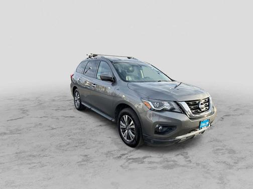 2020 Nissan Pathfinder SL