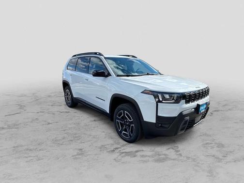 Bright White Clearcoat 2026 Jeep Cherokee LAREDO/LIMITED