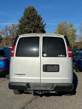 2018 Chevrolet Express 2500 LS