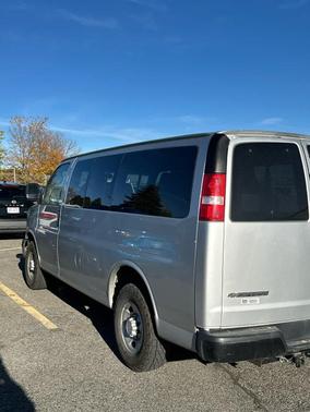2018 Chevrolet Express 2500 LS