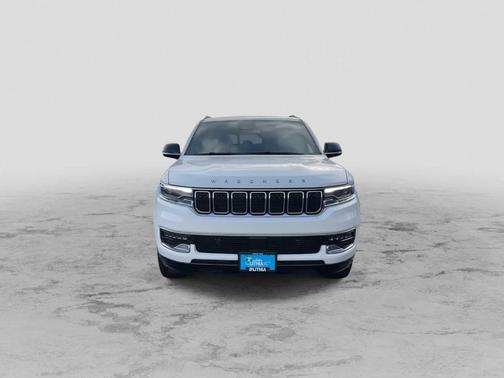 2023 Jeep Wagoneer Base