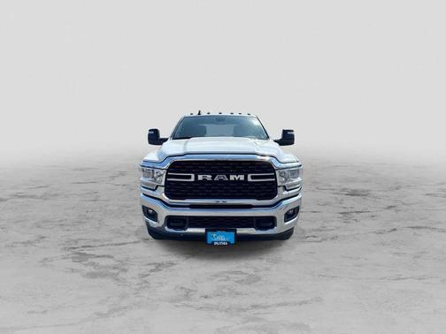 Bright White Clearcoat 2023 RAM 3500 Big Horn
