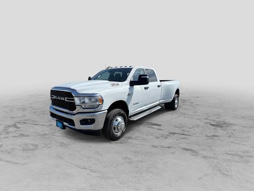 Bright White Clearcoat 2023 RAM 3500 Big Horn