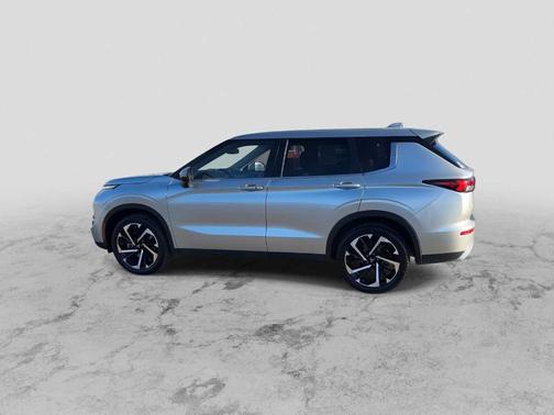 2023 Mitsubishi Outlander SE Special Edition