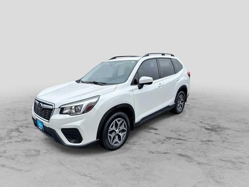 Crystal White Pearl 2020 Subaru Forester Premium