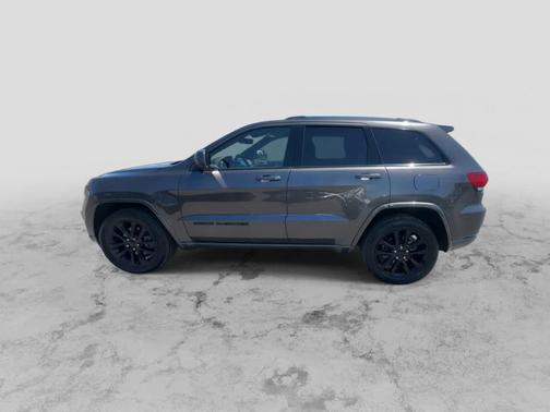 2022 Jeep Grand Cherokee Laredo