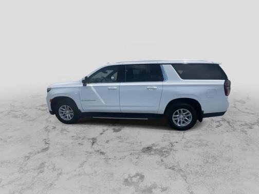 2024 Chevrolet Suburban LS