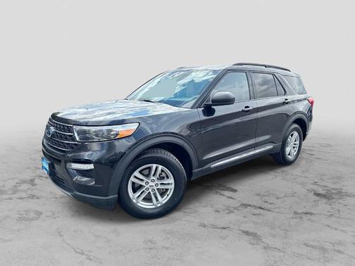 Agate Black 2024 Ford Explorer XLT