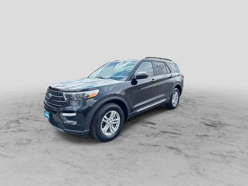 Agate Black 2024 Ford Explorer XLT